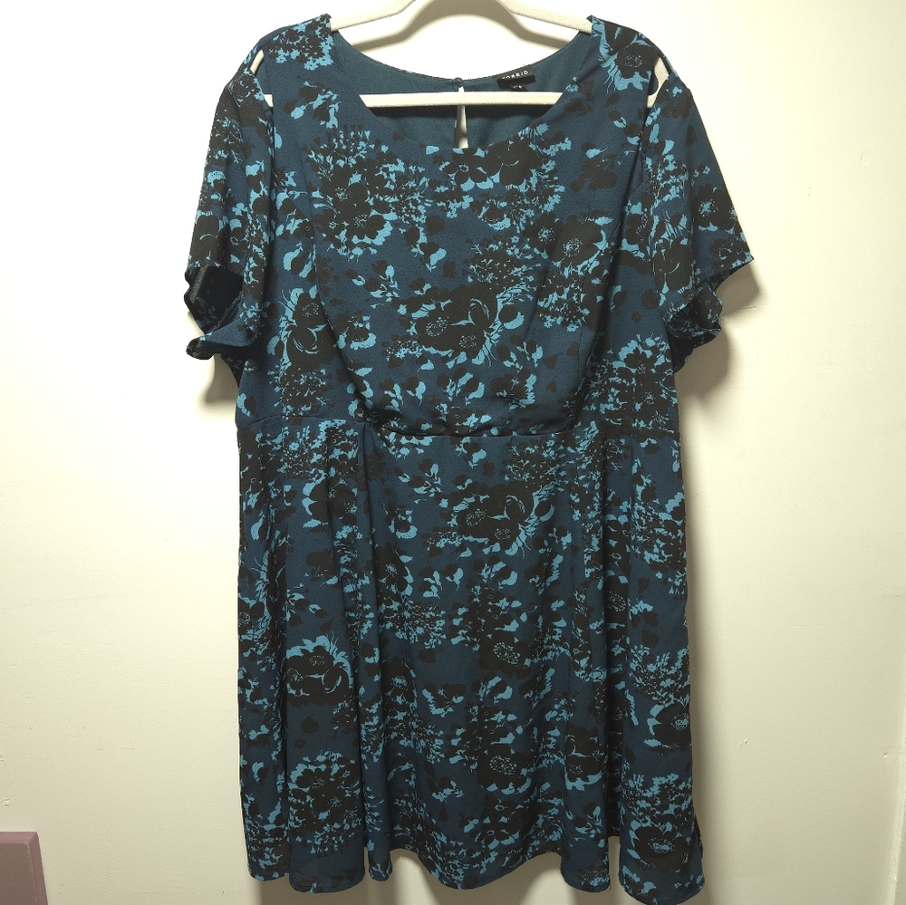 Torrid Turquoise Floral Dress Size 26 Shoulder Cutout Flowers Wedding Guest
